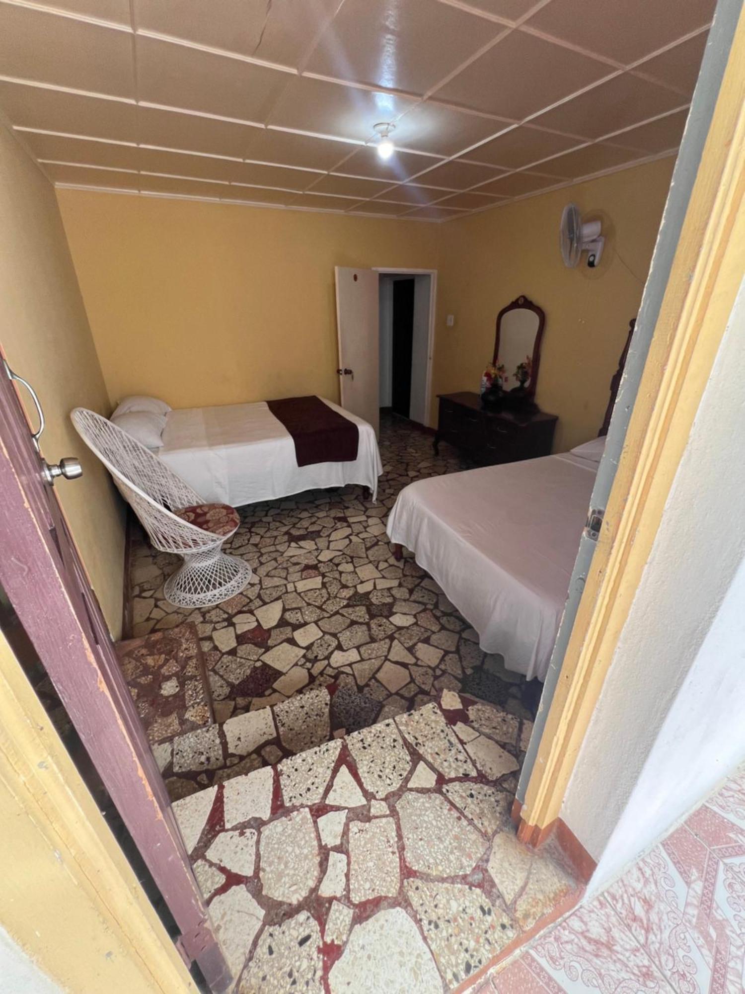 Cozy Family Inn Port Antonio Exterior foto
